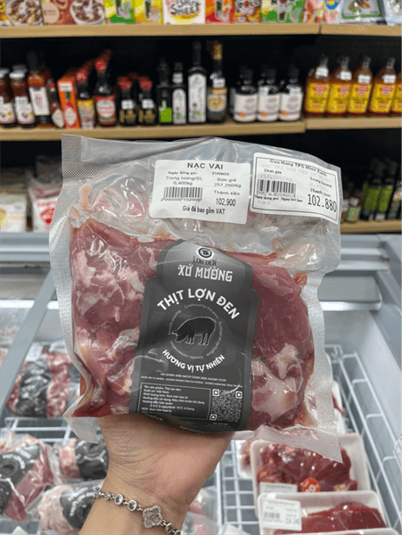 Nạc vai lợn đen Xứ Mường
